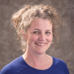 Annette Saugestad Helland, Johan Kaos