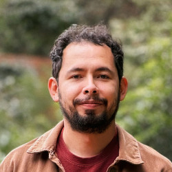 Esteban Hoyos García, Juan Miguel Gelacio