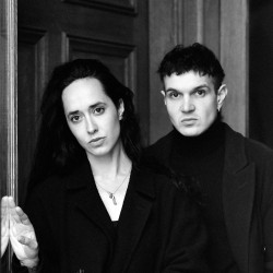 Caroline Poggi, Jonathan Vinel